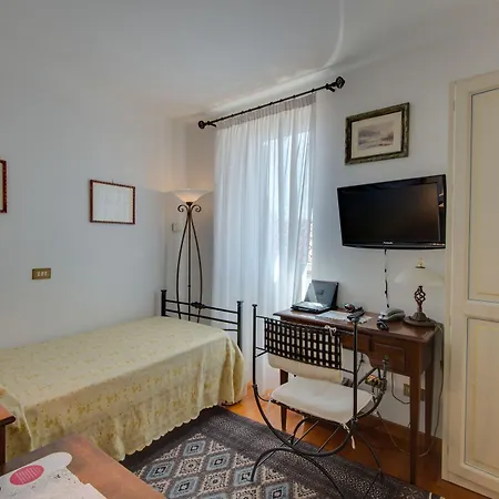 Oda ve Kahvaltı Tuttorotto 4*