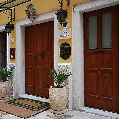 Oda ve Kahvaltı Tuttorotto