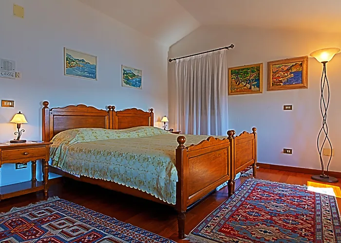 图托罗托别墅住宿加早餐旅馆 4*