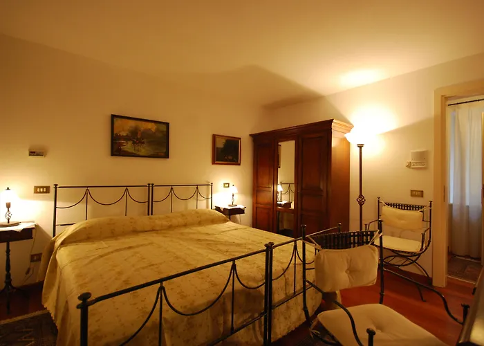 图托罗托别墅住宿加早餐旅馆 4* 罗维尼