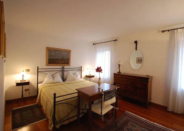 图托罗托别墅住宿加早餐旅馆 4*