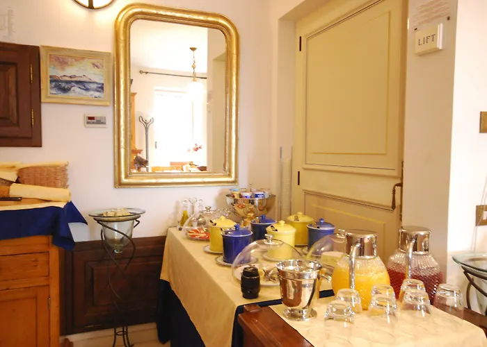 图托罗托别墅住宿加早餐旅馆 4* 罗维尼