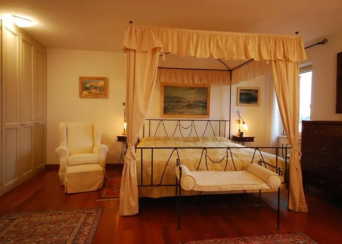 图托罗托别墅住宿加早餐旅馆 4* 罗维尼